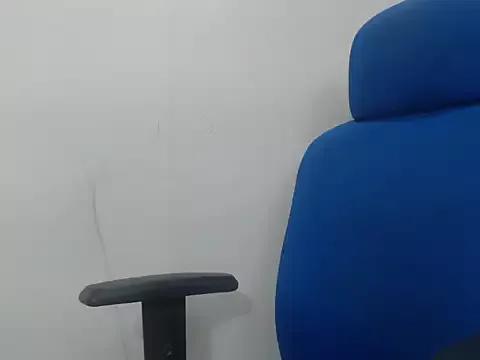 Lovely_Siri_23 from StripChat is Freechat