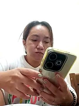 Lovelyclaya from StripChat is Freechat