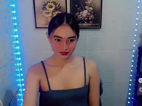 Discover our girls online shows and discover the company of countless livestreamers, with stunning shapes, sex toys and more.