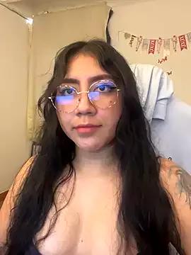 LoveLyy- webcams show profile image 