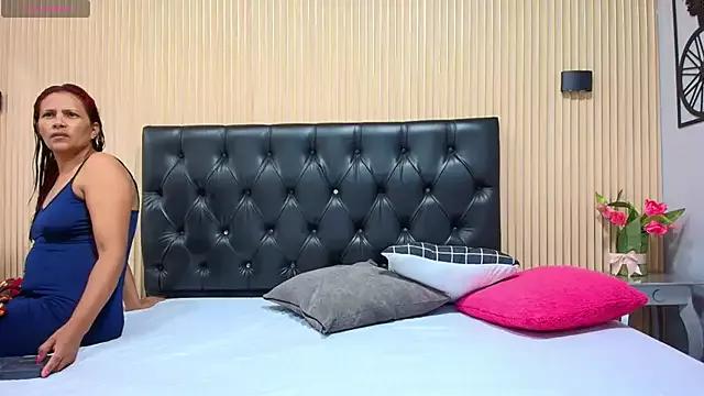 Lucia_Spear from StripChat is Freechat