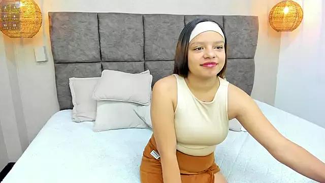 lucia_watson from StripChat is Freechat