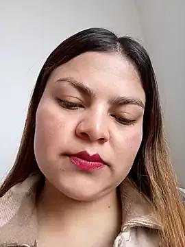 LUCIANA__99 from StripChat is Freechat