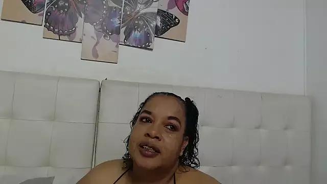 Luciana_Milf1 from StripChat is Freechat