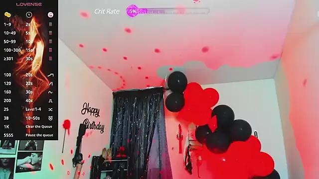 lucianadiamond from StripChat is Freechat