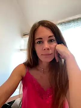 LucieMack from StripChat is Freechat