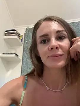 LucieMack from StripChat is Freechat