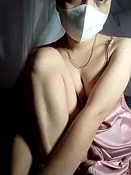 LuckyHine from StripChat is Freechat