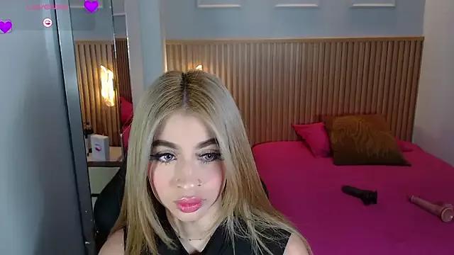 LUCYAMARS1 from StripChat is Freechat