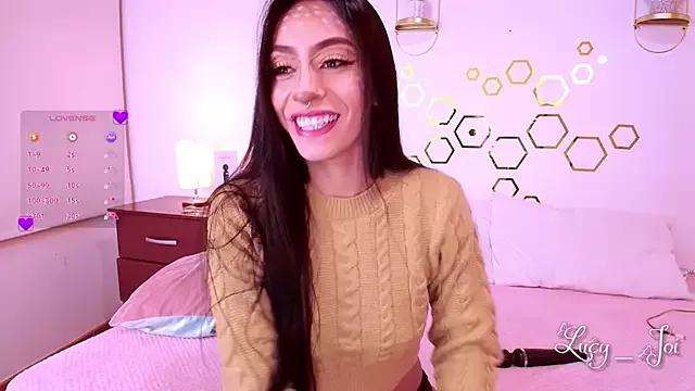 Discover our girls online shows and discover the company of countless livestreamers, with stunning shapes, sex toys and more.