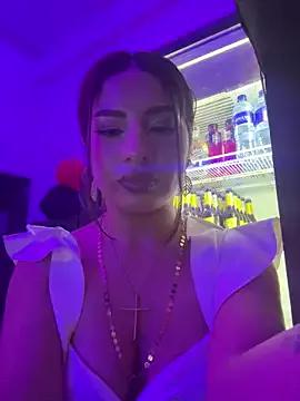 lucykinky22 from StripChat is Freechat