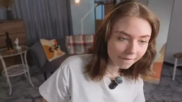 LuellaVisalli webcams show profile image 