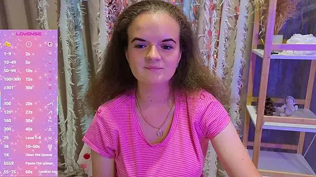 Luisa_Rosee from StripChat is Freechat
