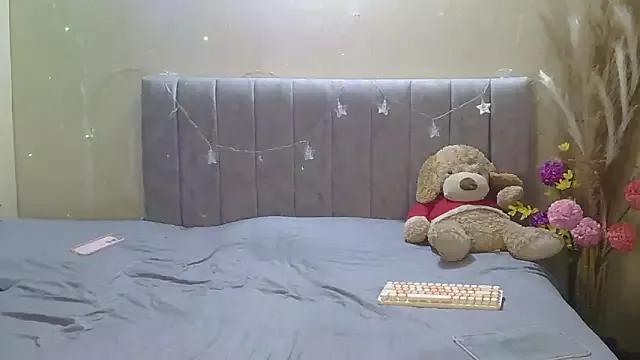 lujuria_blue from StripChat