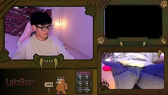 LukeBear from StripChat is Freechat