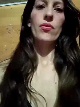 Discover our girls online shows and discover the company of countless livestreamers, with stunning shapes, sex toys and more.