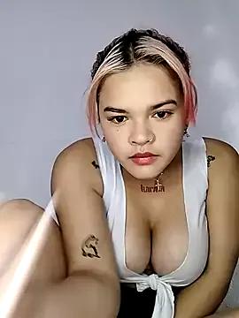 Lulu-Red from StripChat