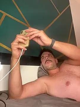 Lulu_moustache webcams show profile image 