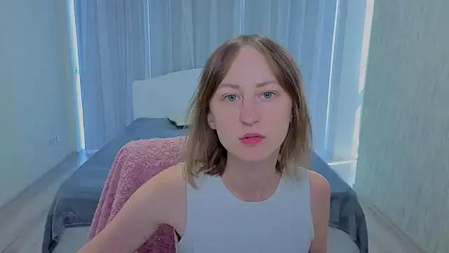 LuluChiiii from StripChat
