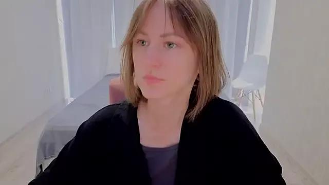 LuluChiiii from StripChat