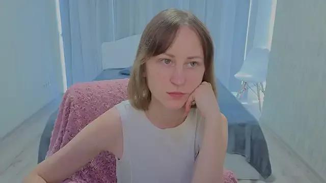 LuluChiiii from StripChat is Freechat