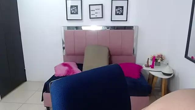 LuluFox_F_W from StripChat