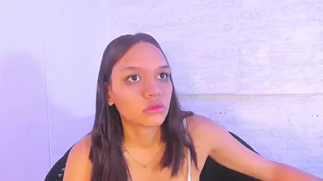 LuluGlow from StripChat