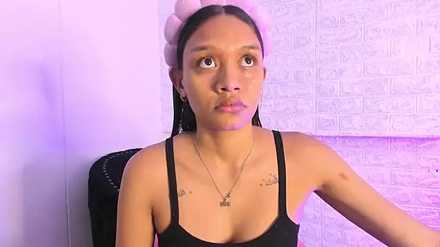 LuluGlow from StripChat