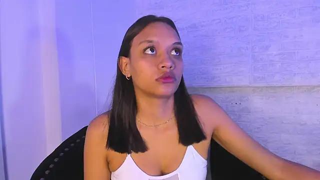 LuluGlow from StripChat