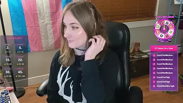 luluvaladon from StripChat