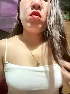 Luna-ass from StripChat is Freechat