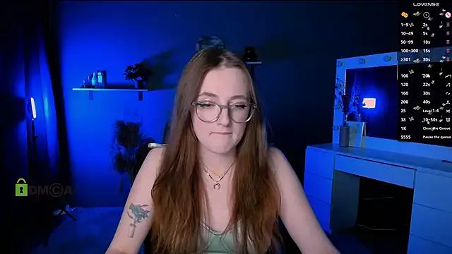 luna_berryy from StripChat is Freechat