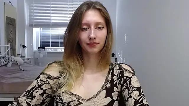 LUNA_delight from StripChat is Freechat