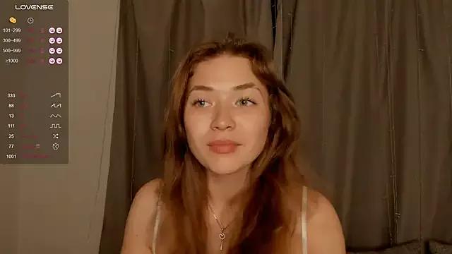 Luna_Rove from StripChat is Freechat