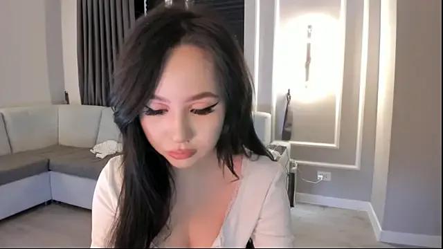 lunajii from StripChat is Freechat