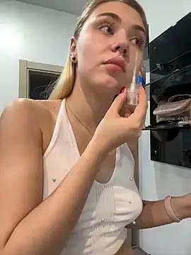 LunaMillie webcams show profile image 