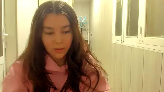 LunaXmii from StripChat is Freechat