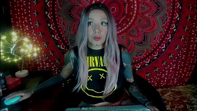 Lunelle_ on StripChat