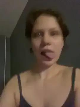 Lunliss from StripChat