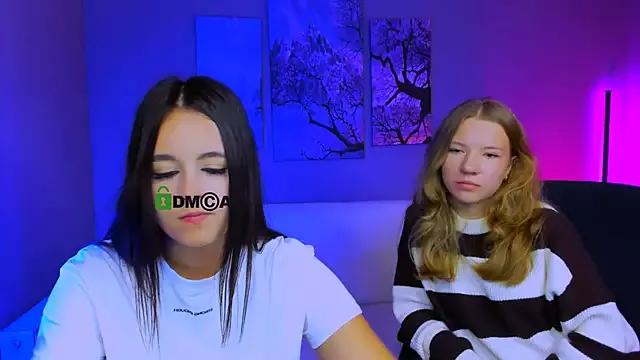 Discover our girls online shows and discover the company of countless livestreamers, with stunning shapes, sex toys and more.