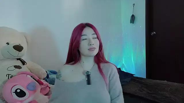 Discover our girls online shows and discover the company of countless livestreamers, with stunning shapes, sex toys and more.