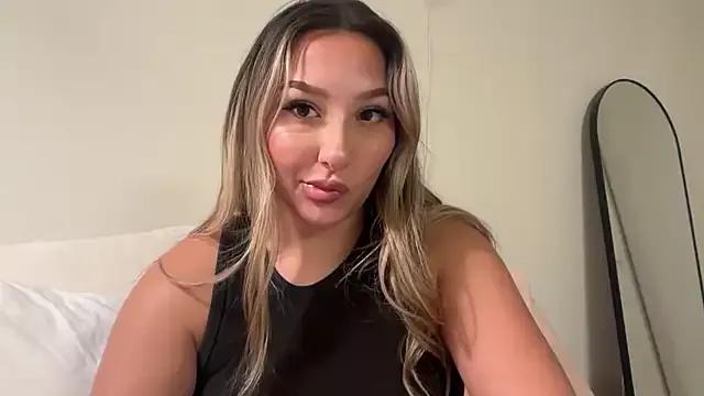 lustfulsmiles from StripChat is Freechat
