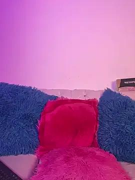 Luu_sr from StripChat