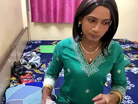 LuvLayla from StripChat