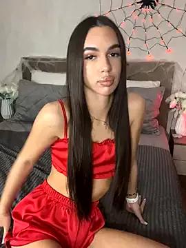 LuxBrunette- webcams show profile image 