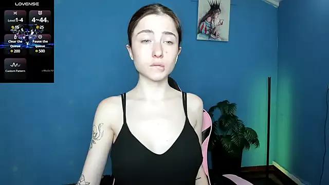 Luxuryalma from StripChat