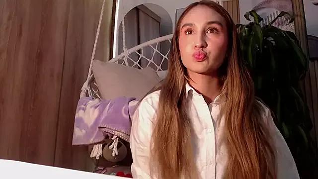 Lya_montoya webcams show profile image 