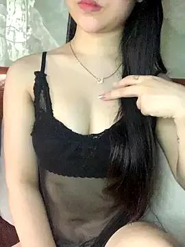 Lyly11 from StripChat