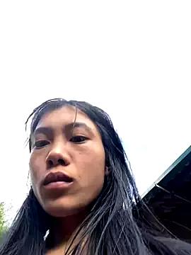 LylyOx9 from StripChat