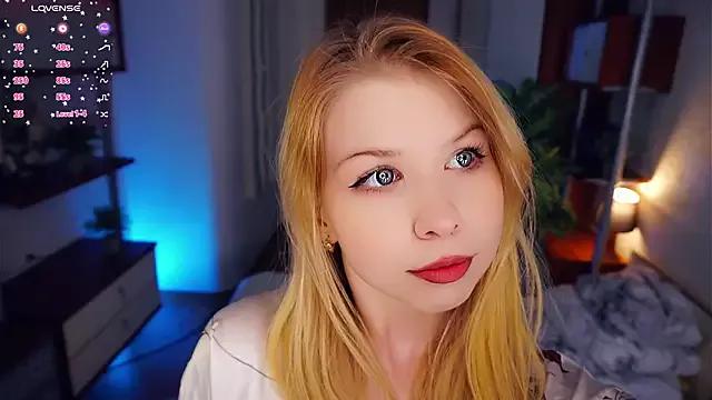 LynetHakes webcams show profile image 